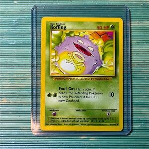 Koffing 1999 Base Set Pokémon Card